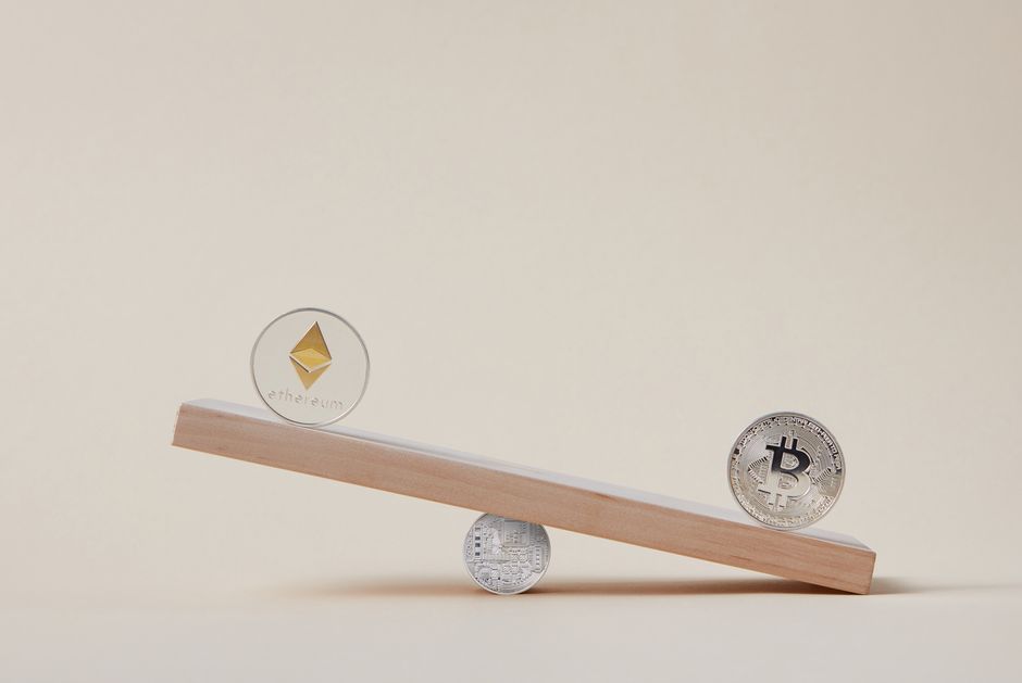 국민연금 추납을 통한 연금 수령액 증대, 수급권 확보, 노후 안정성 강화를 시각적으로 표현한 이미지